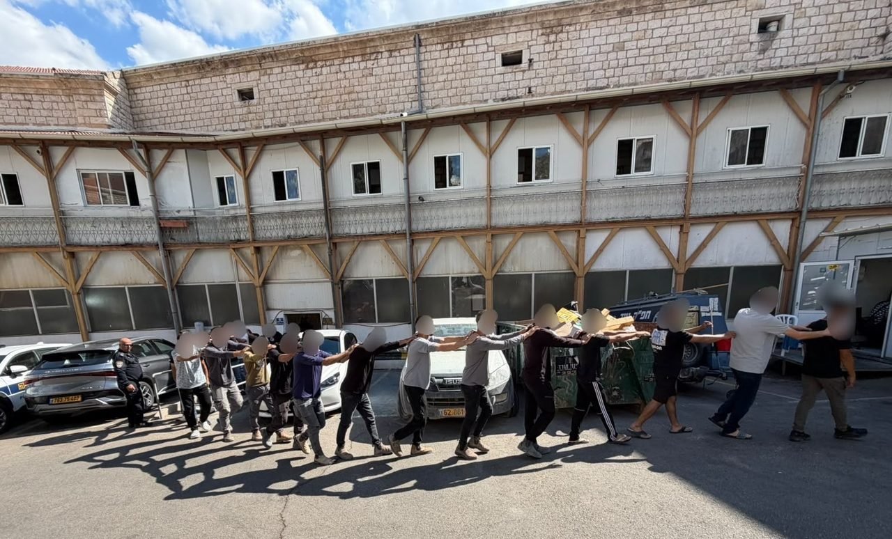 الناصرة: حملة للشرطة ضد شبكات تشغيل الأطفال في التسول: اعتقال أكثر من 40 شخصا
