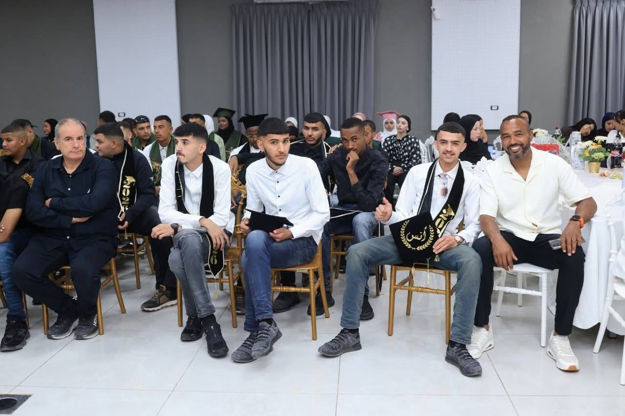 ثانوية المجد شقيب السلام تحتفل بتخريج الفوج الـ9